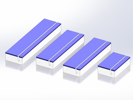 CAD-Modell von Acrylglashaltern für Menükarten. Die Deckschicht ist blau, darunter farbloses Material. Das Modell zeigt verschiedene Längen.